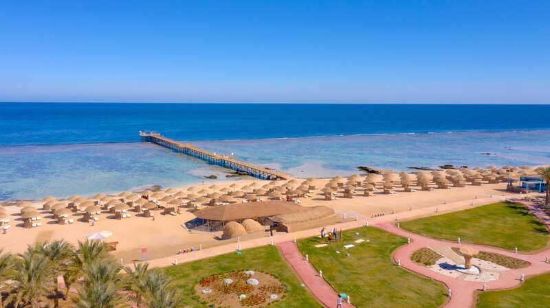 LiggingONATTI Beach Resort ligt direct aan de Rode Zee