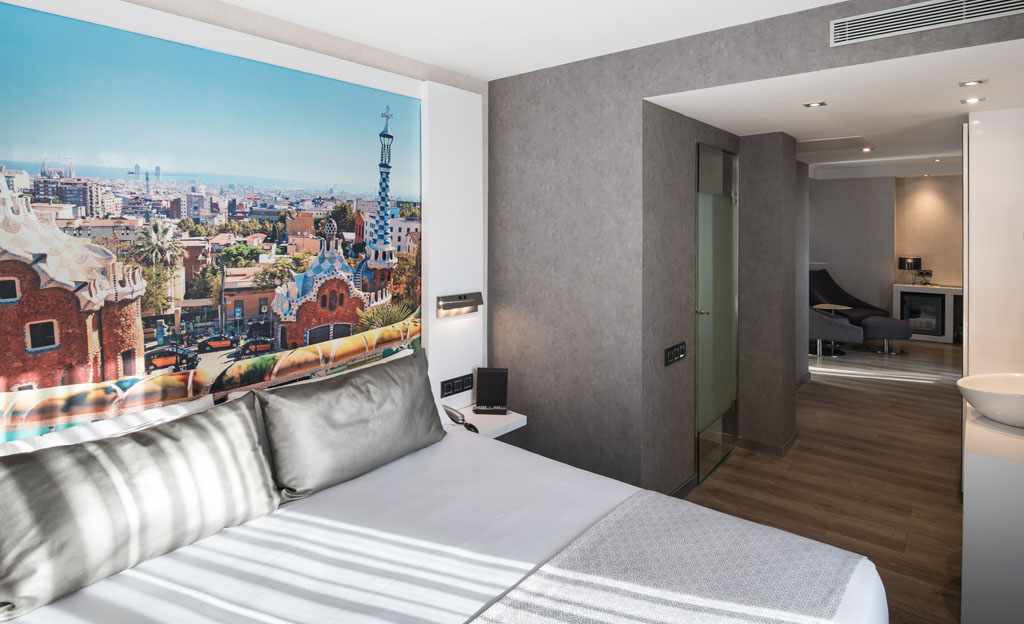 LiggingDit hotel bevindt zich direct in het centrum van Barcelona. HotelfaciliteitenHet verblijf met een lift beschikt over 63 kamers. Aan de receptie in de ontvangsthal staat meertalig personeel met raad en daad bij. Tot het serviceaanbod behoren een bagagedepot