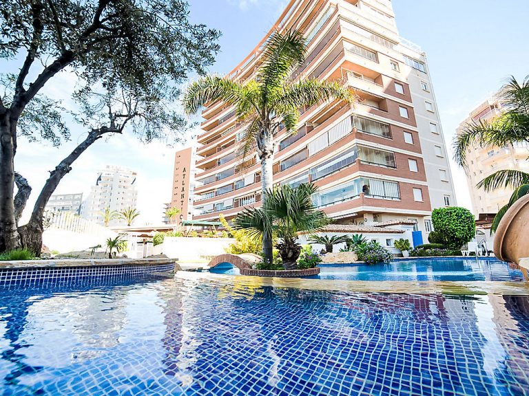 Realet 02 | Boeken bij Flickmyhouse