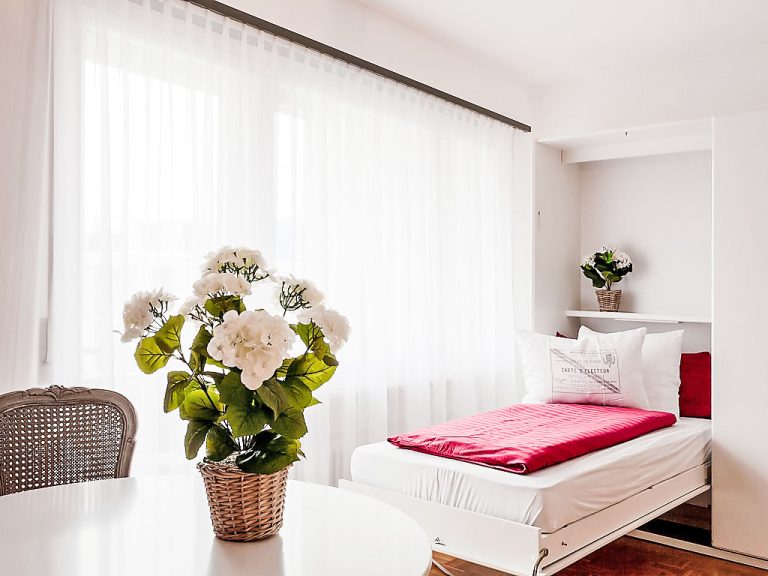 Double Room | Boeken bij Flickmyhouse