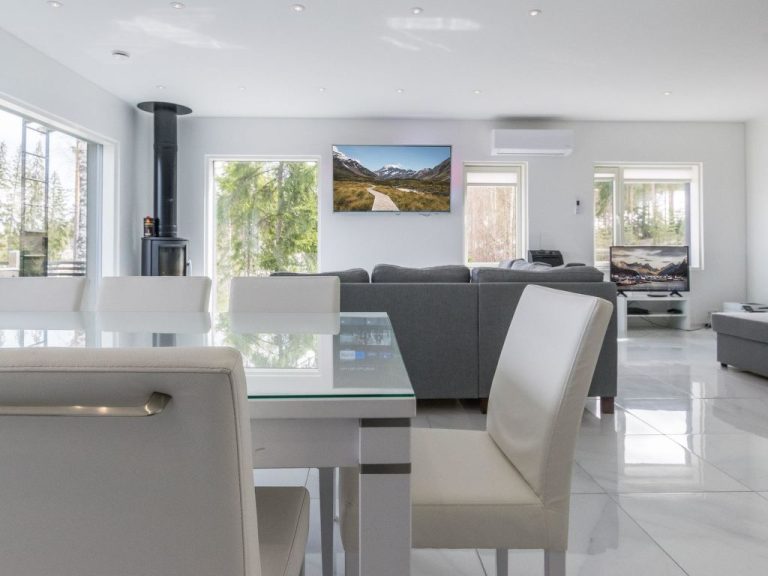 Villa hirvas | Boeken bij Flickmyhouse