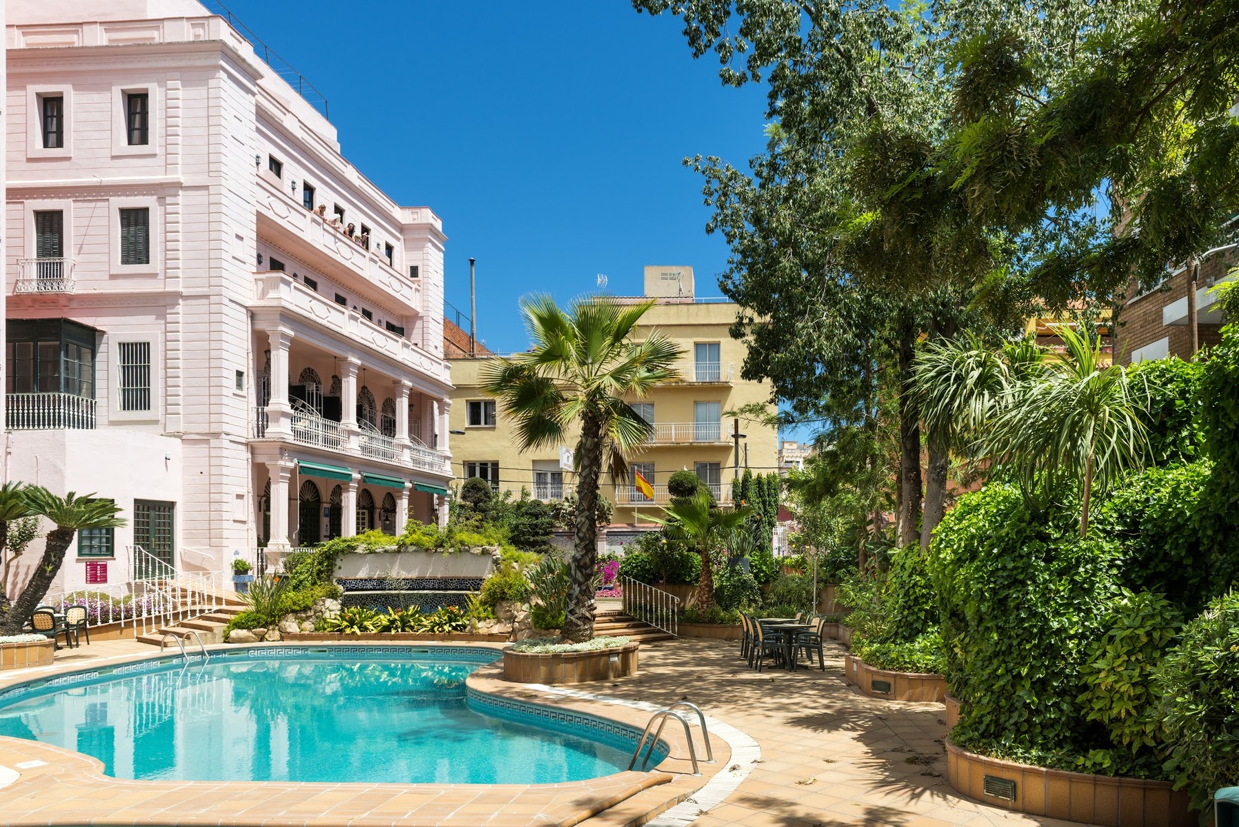 Adults Only LiggingHet hotel ligt in het toeristische centrum van Lloret de Mar