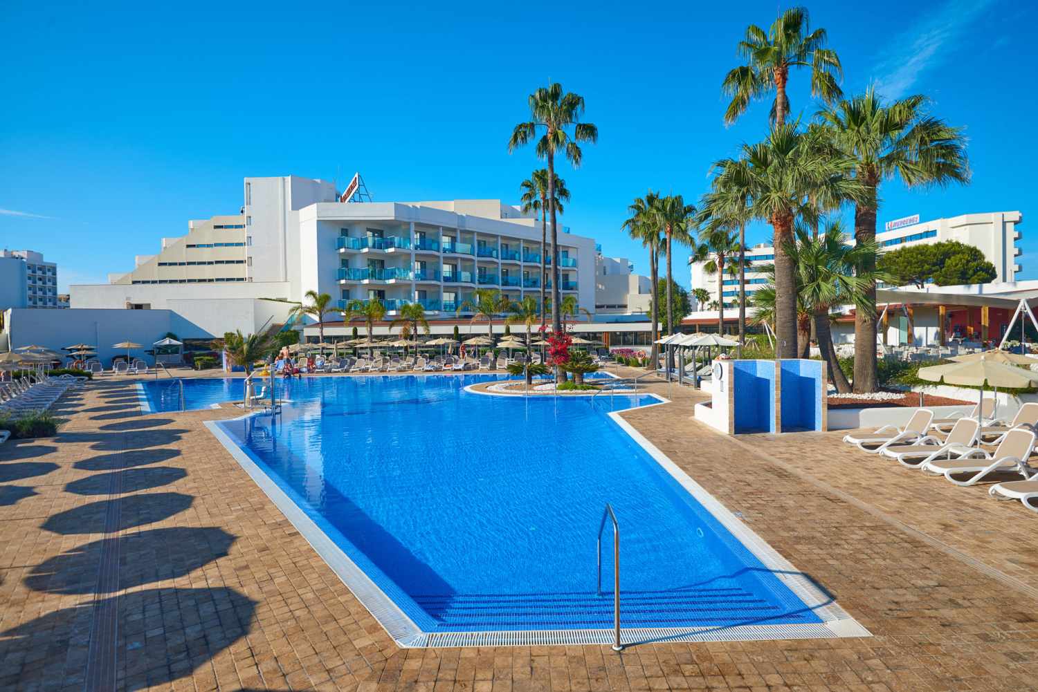 LiggingDit hotel heeft een centrale ligging