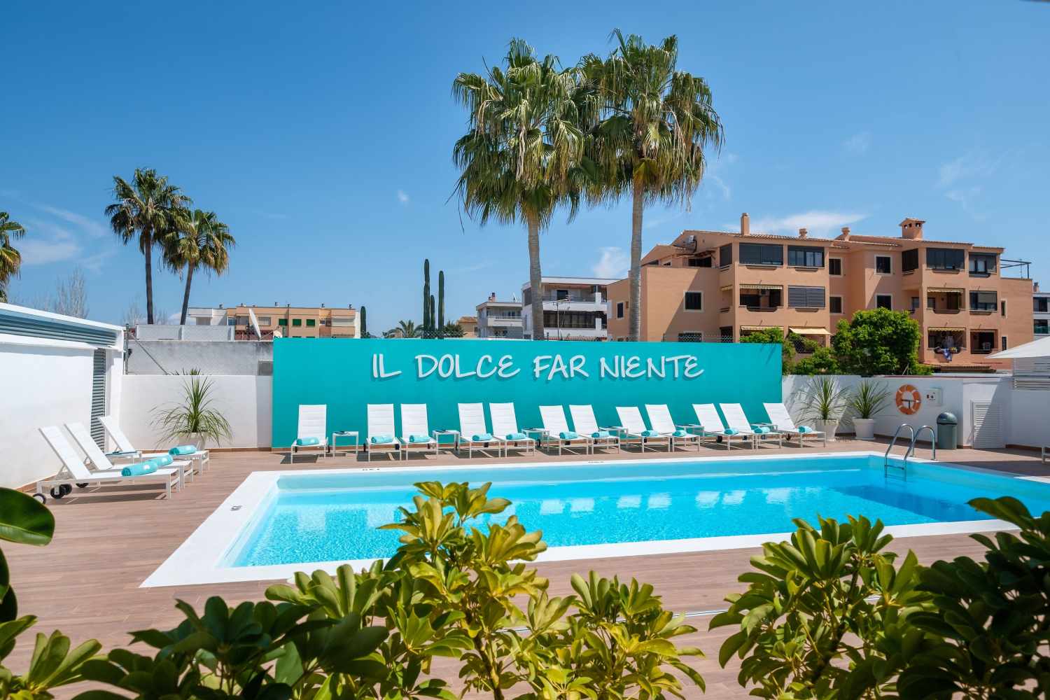 Adults OnlyLiggingPlaza Santa Ponsa Boutique - Adults Only bevindt zich in het hart van Santa Ponsa