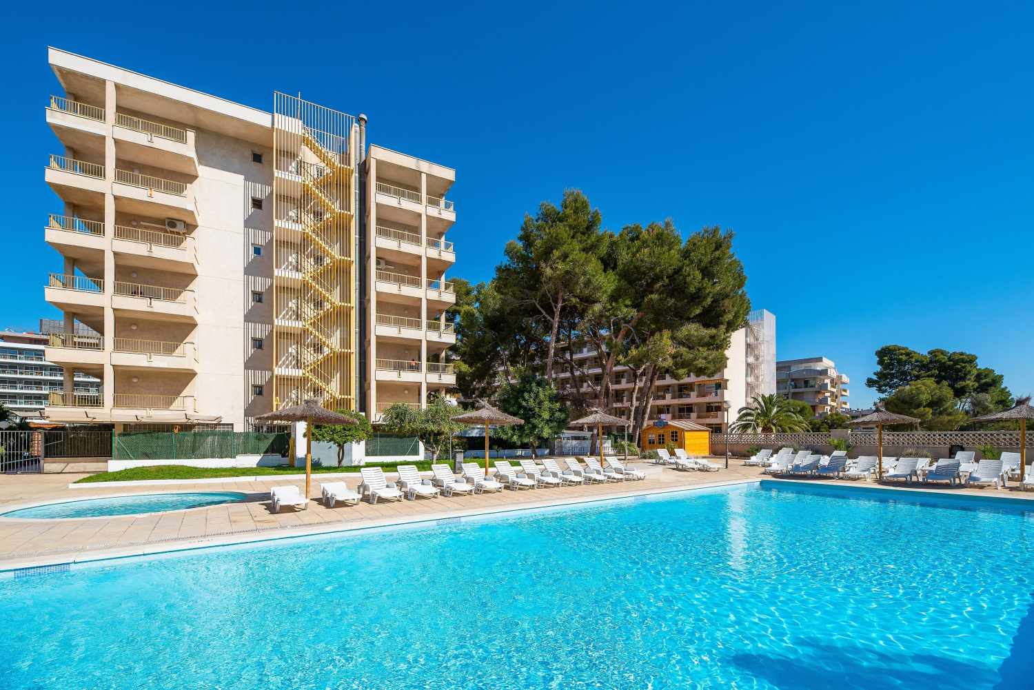 LiggingHotel Salou Pacific ligt centraal in het bruisende Salou