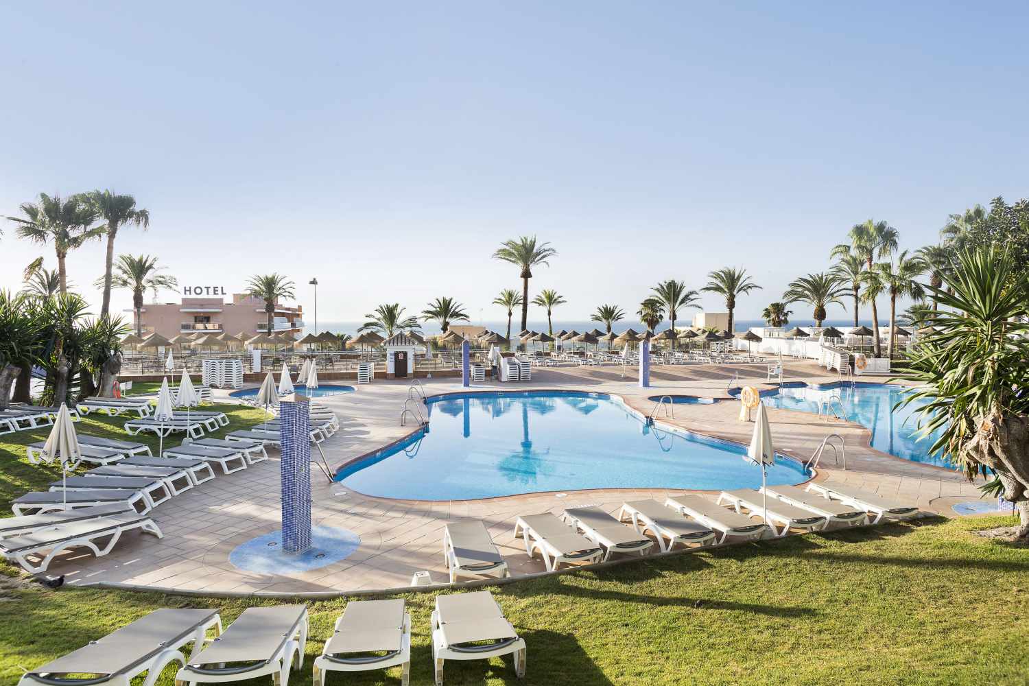 Ligging Best Siroco ligt in het toeristische centrum van Benalmádena