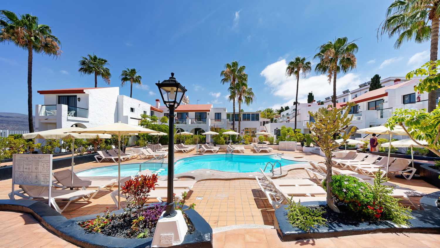 LiggingUra Lara Adults Only is een appartementshotel dat zich bevindt in Puerto Rico op Gran Canaria