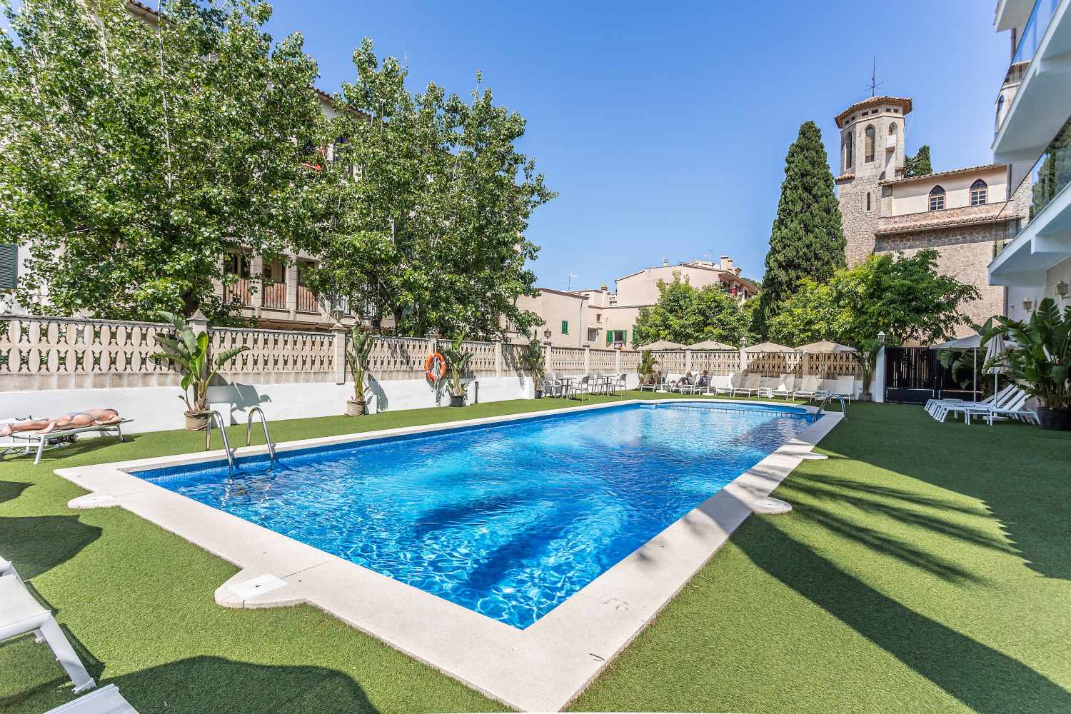 LiggingFERGUS Style Soller Beach ligt in het charmante kustplaatsje Port de Sóller