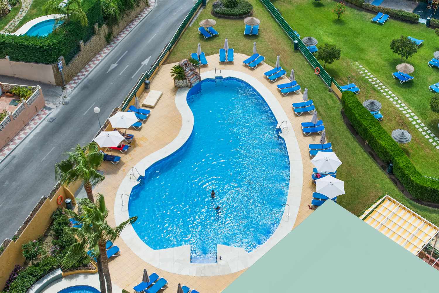 LiggingHotel Monarque Torreblanca ligt in de badplaats Fuengirola aan de Costa del Sol