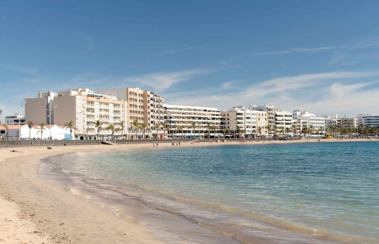 LiggingCheckin Diamar ligt direct aan het mooie Reducto-strand in Arrecife