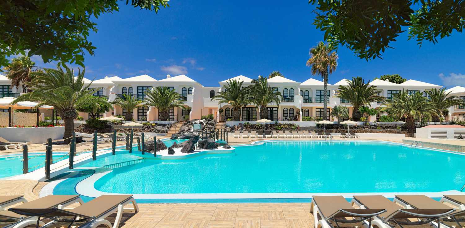 LiggingH10 Ocean Suites ligt in Corralejo op Fuerteventura