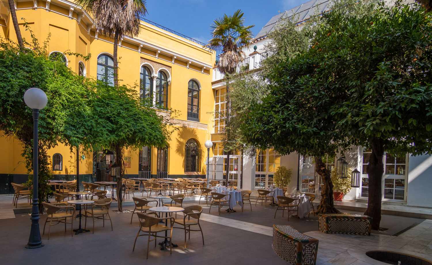 LiggingHotel San Gil ligt in het historische centrum van Sevilla
