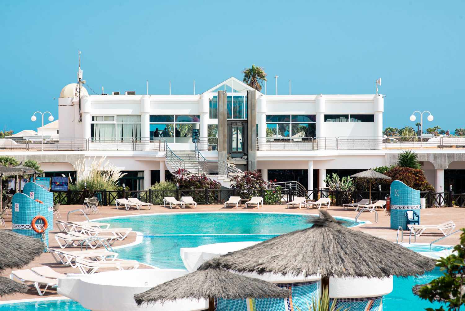 LiggingHL Club Playa Blanca Hotel ligt in het vissersdorp Playa Blanca