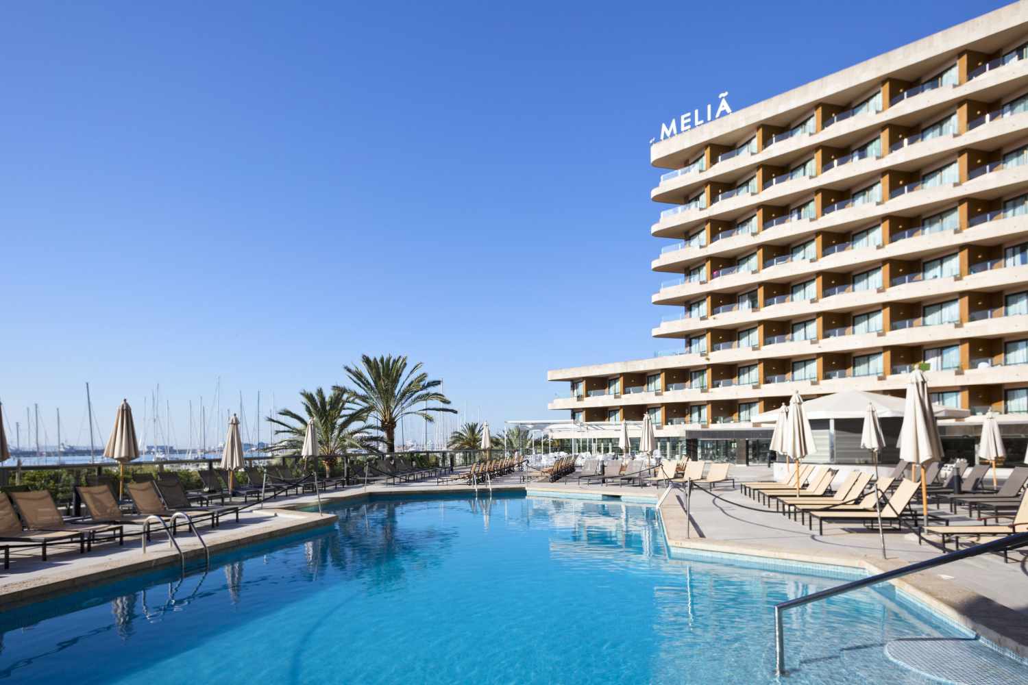 LiggingMeliá Palma Marina is gelegen aan de boulevard (Paseo Marítimo) van de stad Palma de Mallorca