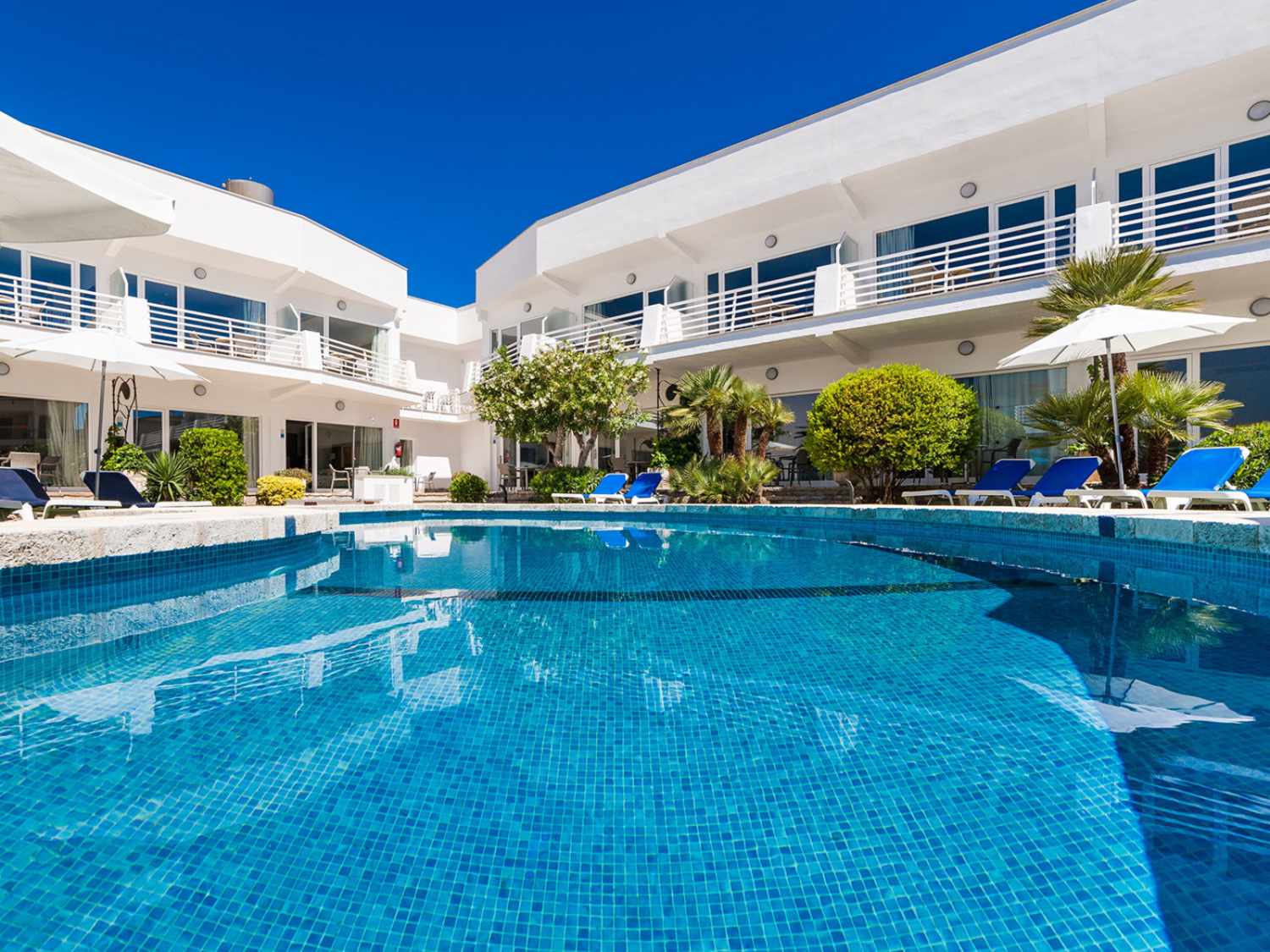 LiggingMontelín bevindt zich in het rustige en charmante Puerto de Pollença