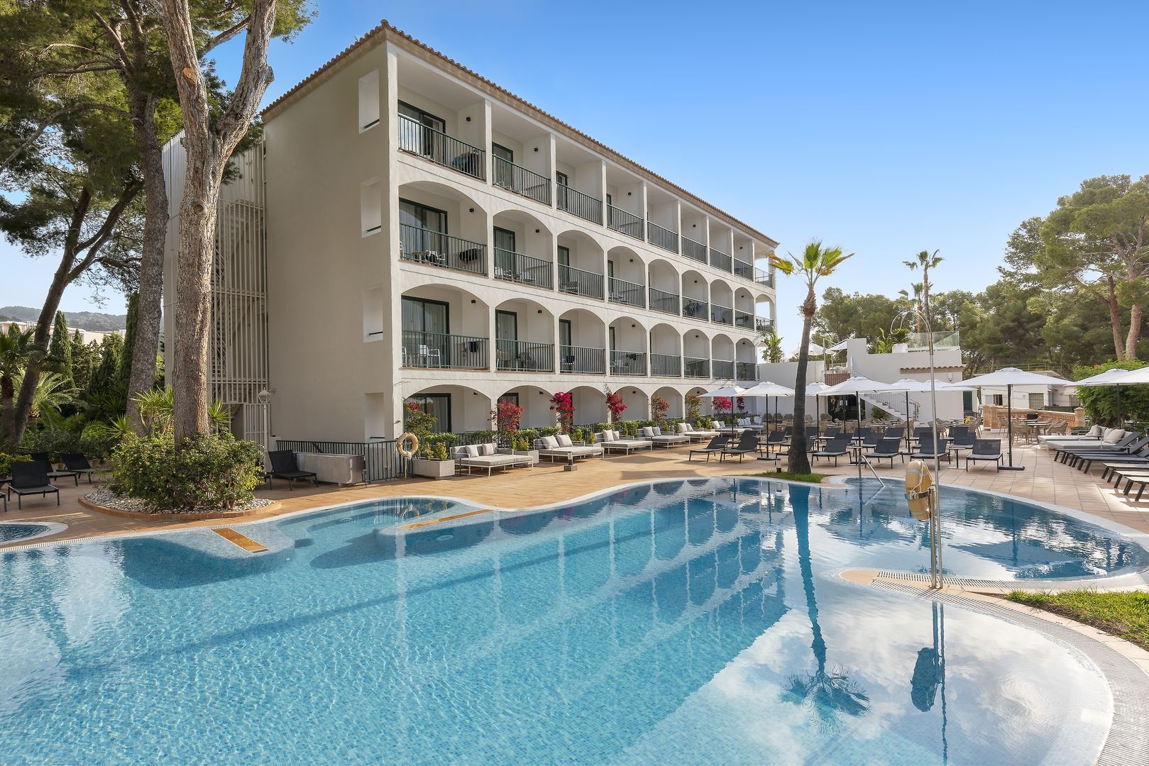 Adults Only 16+LiggingValentin Somni Hotel & Suites is gelegen in de badplaats Paguera op het eiland Mallorca