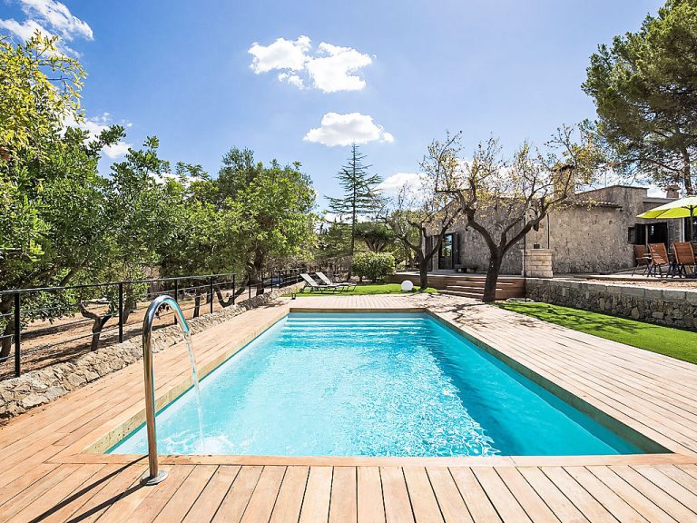 Can Coll | Boeken bij Flickmyhouse