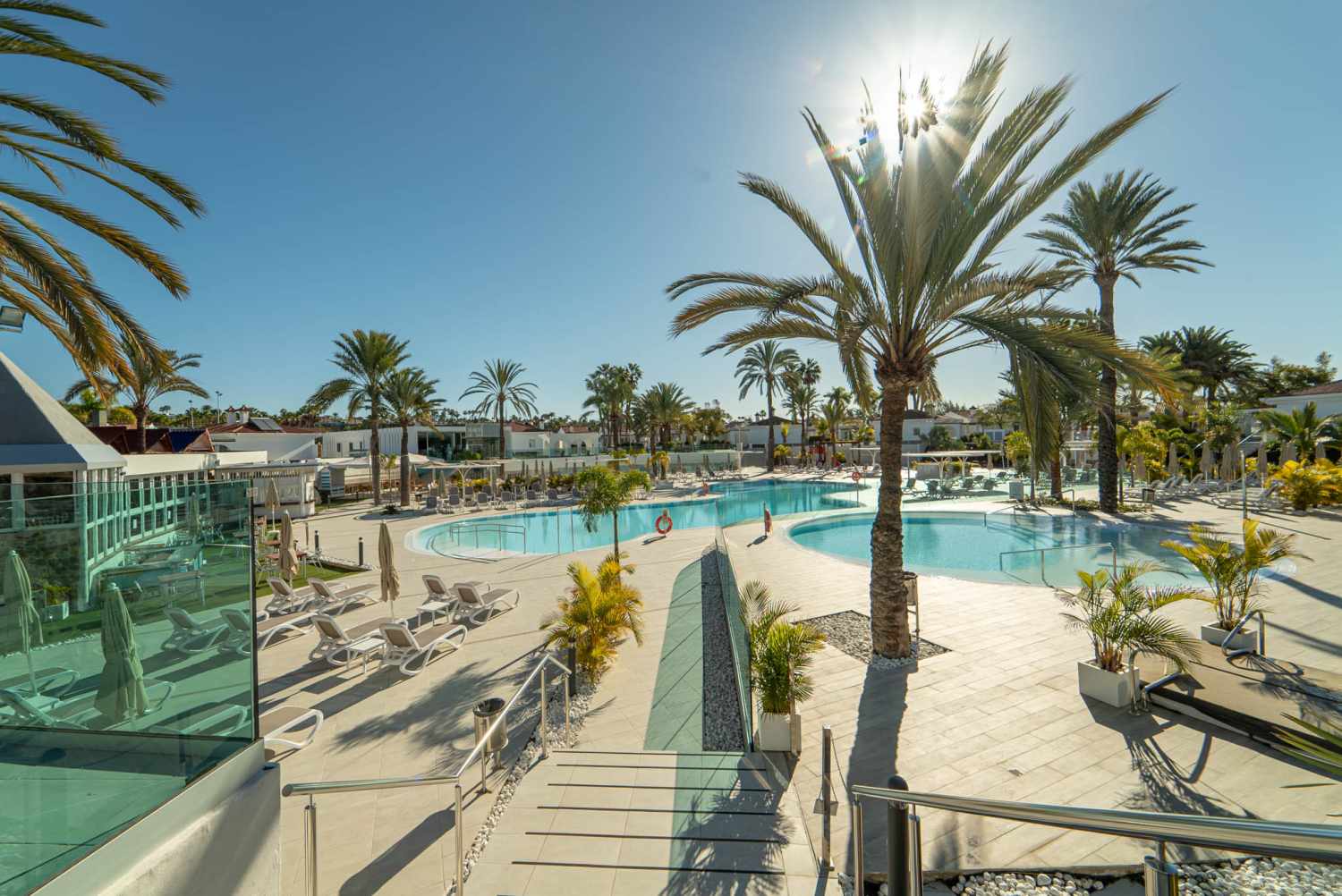 LiggingDunaGolf Suites ligt in het zuiden van Gran Canaria