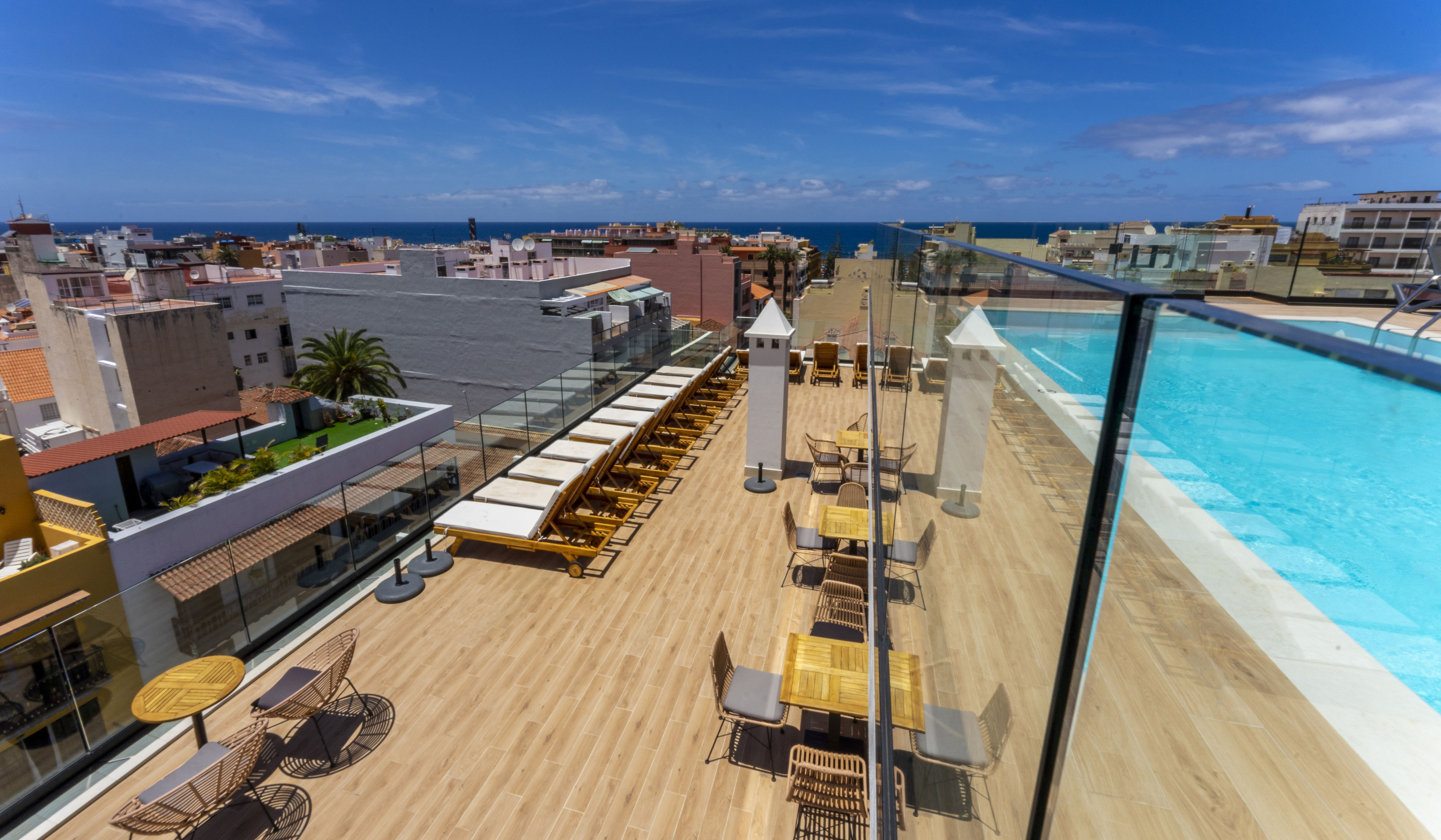 LiggingHet hotel DWO Nopal by Checkin ligt in het hart van Puerto de la Cruz