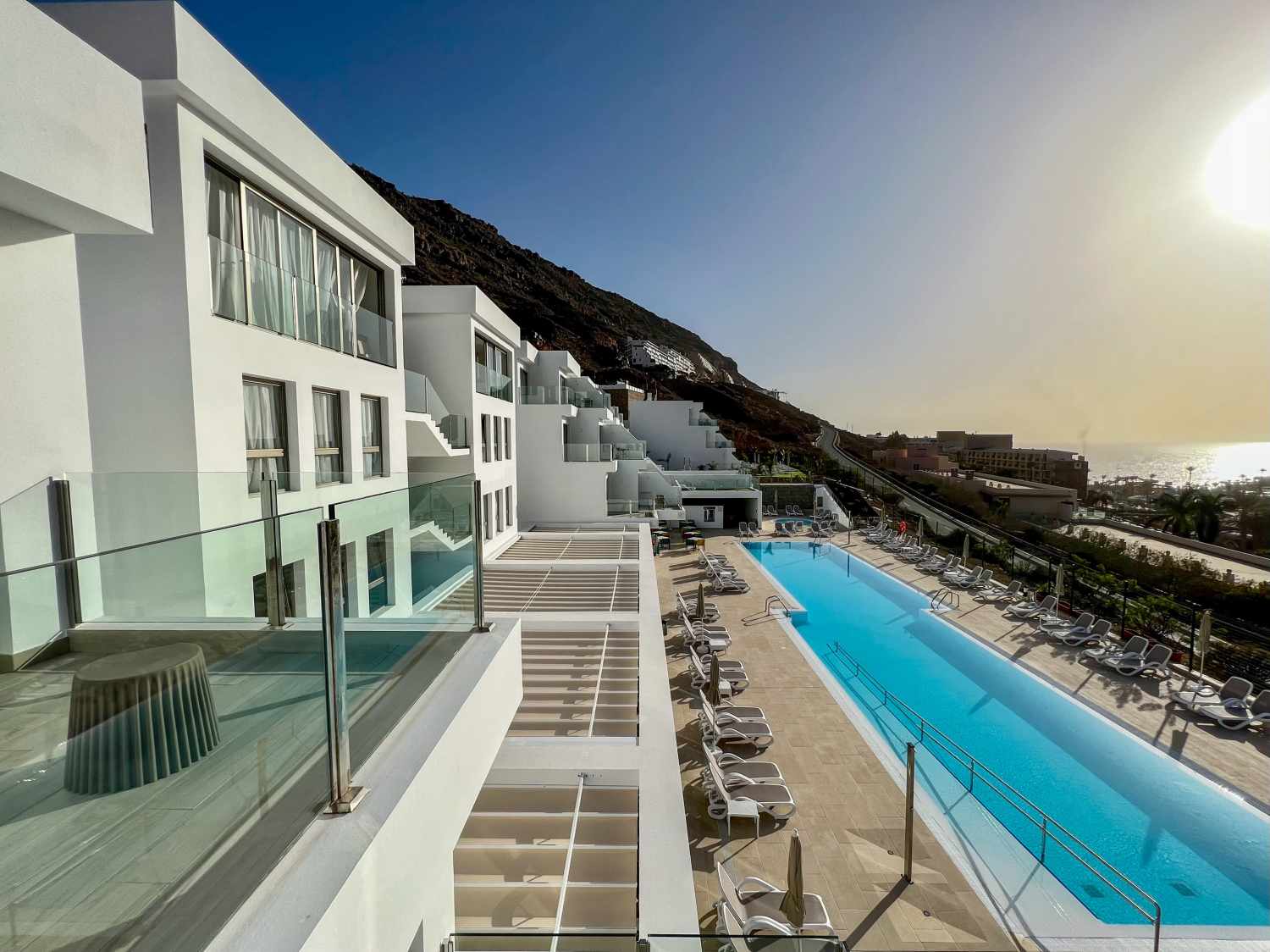 LiggingHet appartementencomplex Apartments Cordial Magec Taurito ligt in de rustige baai van Taurito