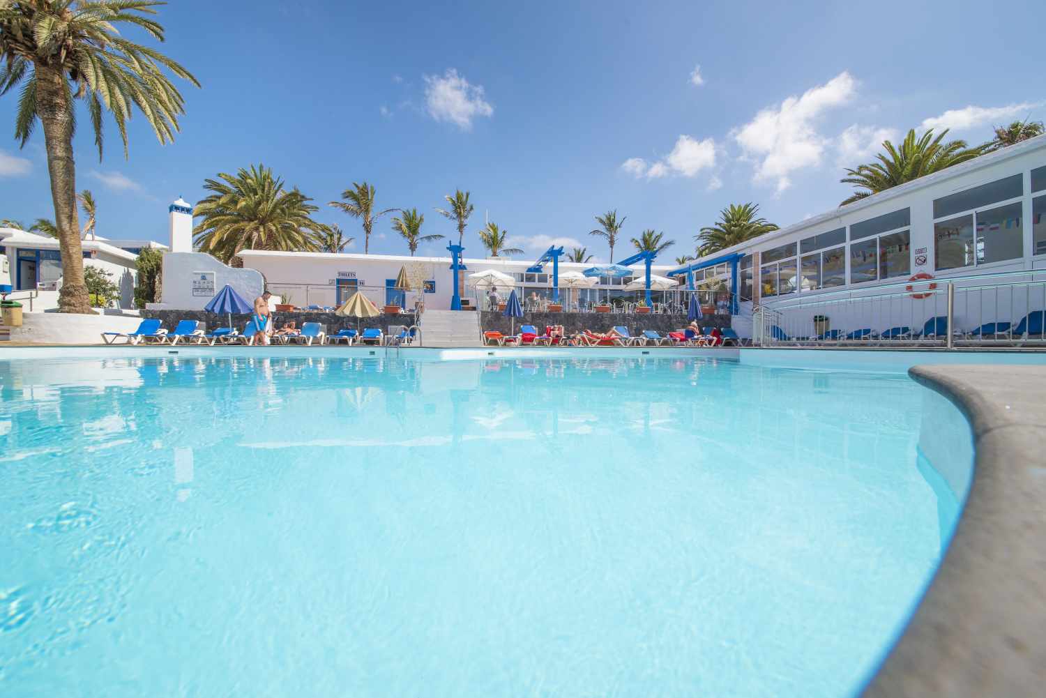 LiggingApartamentos Jable Bermudas ligt in het toeristische hart van Puerto del Carmen