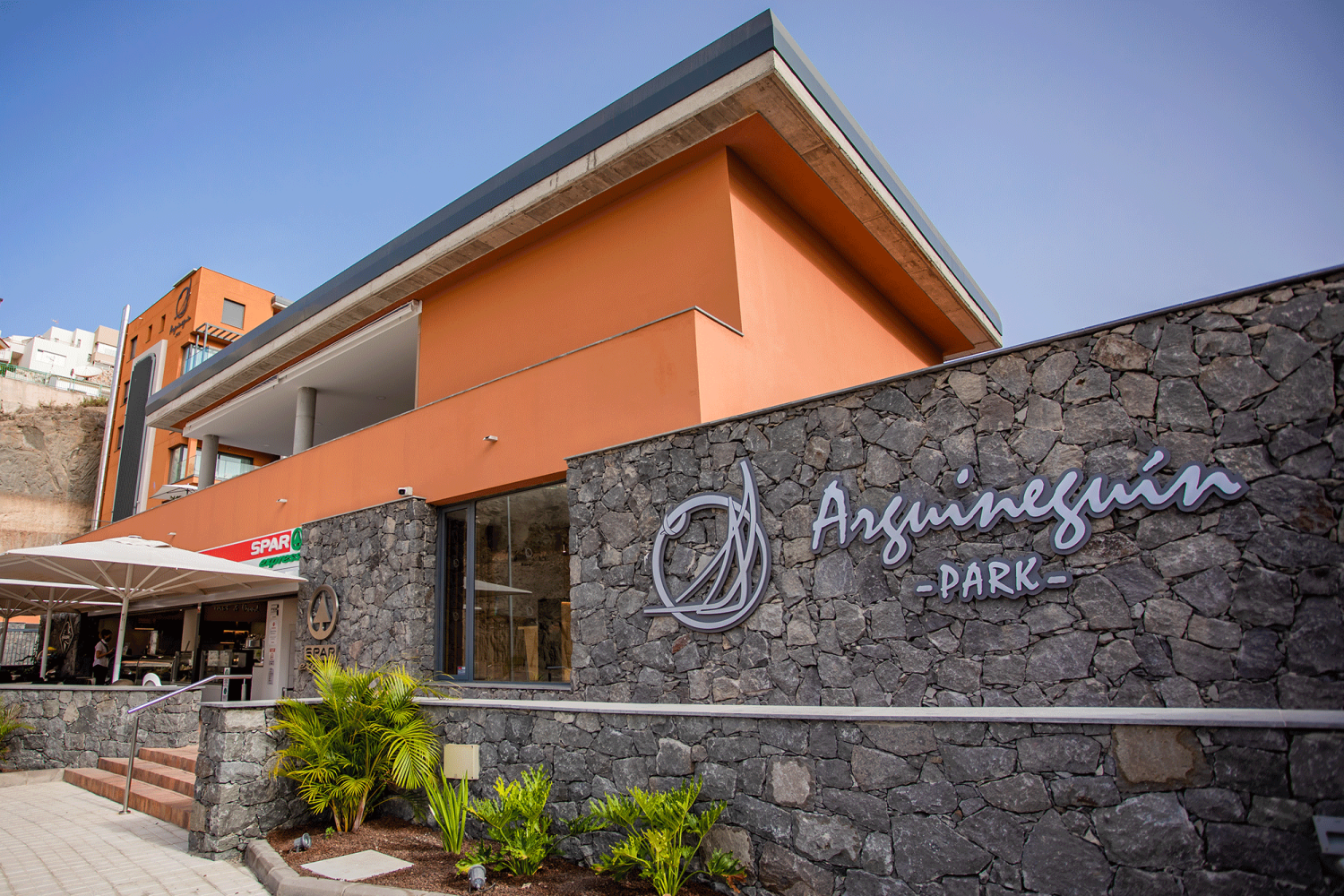 LiggingArguineguín Park by Servatur ligt in de zuidwestelijke badplaats Arguineguín op Gran Canaria