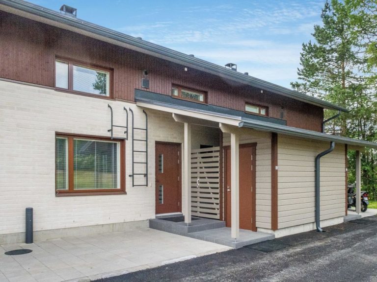 Juusontörmä 5 a 4 | Boeken bij Flickmyhouse