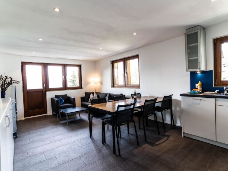 Sportina 33 3. OG Süd-West | Boeken bij Flickmyhouse