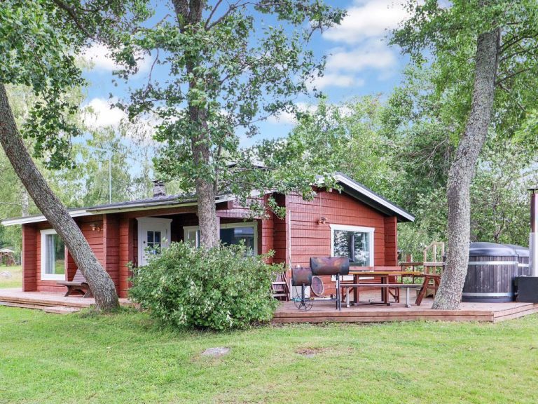 Anttoora b-sauna | Boeken bij Flickmyhouse