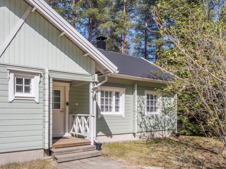 Vuokatin pihlaja 1a | Boeken bij Flickmyhouse