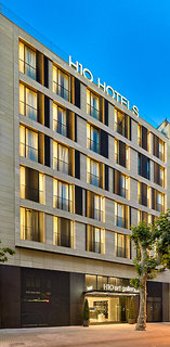 LiggingDit hotel bevindt zich direct in het centrum van Barcelona. HotelfaciliteitenHet verblijf met 2 liften beschikt over 91 kamers en een suite. Het vriendelijke personeel aan de receptie is graag bij alle vragen behulpzaam. Een bagagedepot en een kluis behoren tot de faciliteiten van het hotel. In het hotel is Wi-Fi verkrijgbaar. De tourdesk biedt ondersteuning bij het boeken van excursies. Het verblijf beschikt over meerdere voor gehandicapten toegankelijke vrijetijdsbestedingen. Het hotel beschikt over faciliteiten voor rolstoelgebruikers. Buiten biedt een tuin extra ruimte voor ontspanning en recreatie. De gasten die met de auto komen