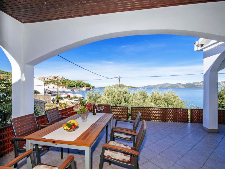 Mira | Boeken bij Flickmyhouse