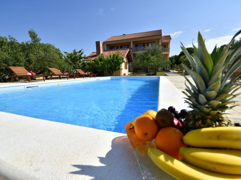 Jasminka | Boeken bij Flickmyhouse