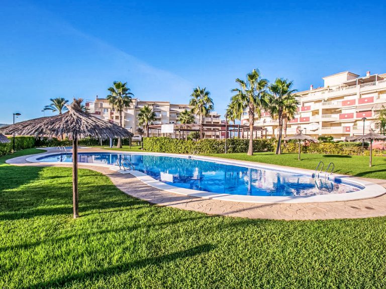 Playasol | Boeken bij Flickmyhouse