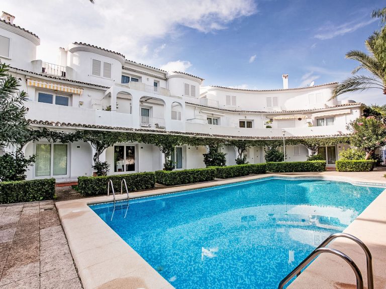 Oasis Beach | Boeken bij Flickmyhouse