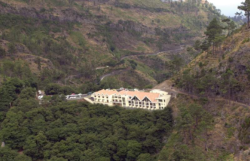 LiggingEira do Serrado ligt hoog in de bergen van Madeira