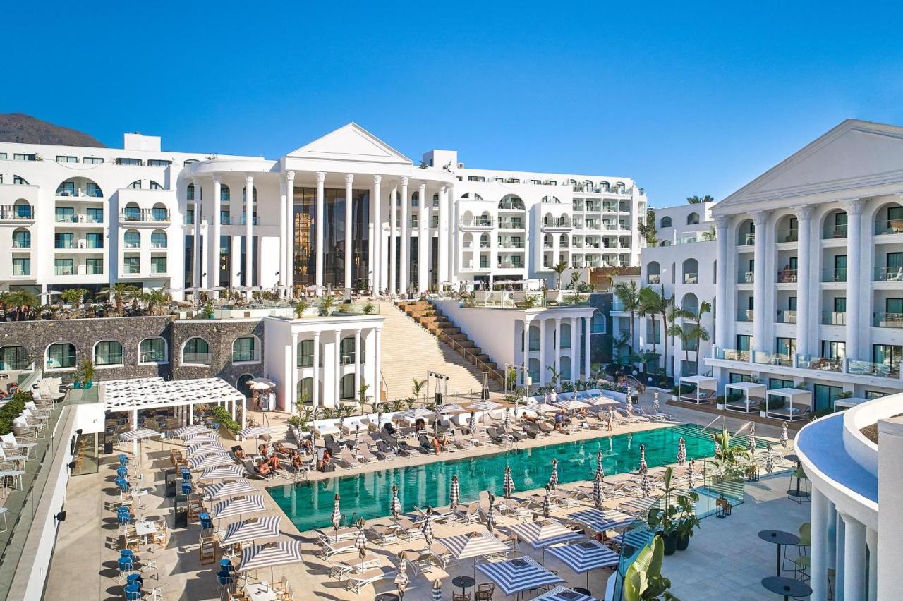 Adults Only 16+LiggingPrincess Inspire Tenerife ligt in het hart van Costa Adeje