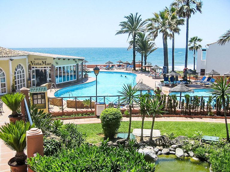 Dona Lola | Boeken bij Flickmyhouse