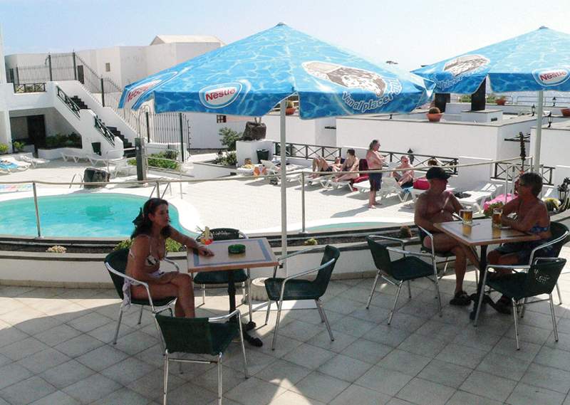 LiggingLa Moraña ligt in het toeristische hart van Puerto del Carmen op Lanzarote