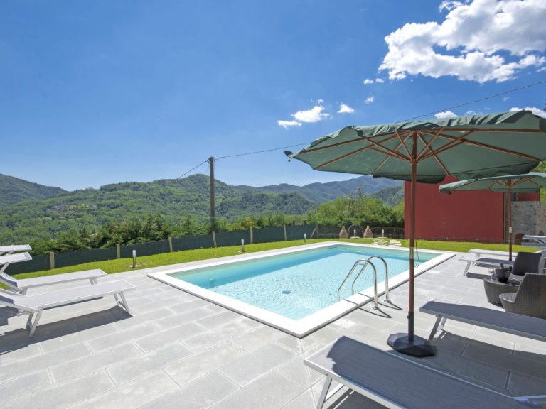 Agr. Castello della Mugazzena | Boeken bij Flickmyhouse