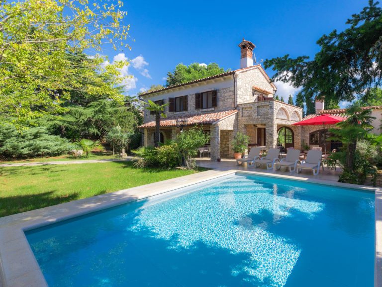 Villa Crispo | Boeken bij Flickmyhouse