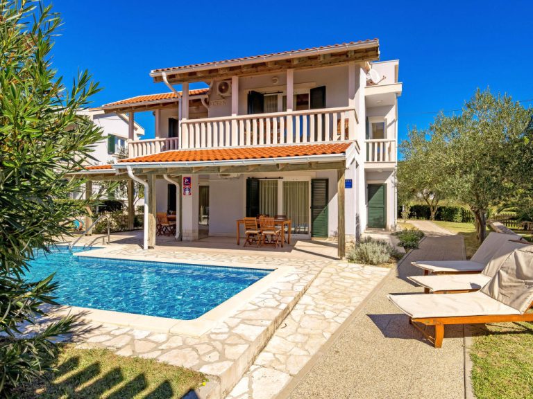 Mihaela 2 | Boeken bij Flickmyhouse