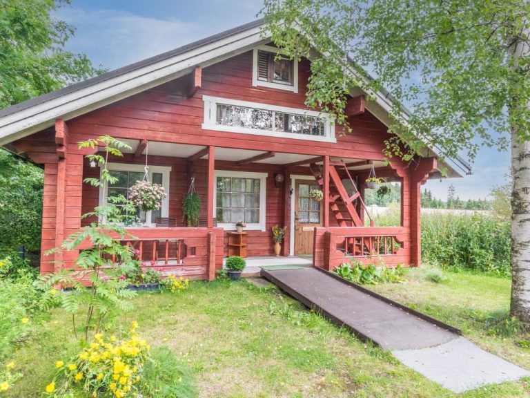 Tuomola | Boeken bij Flickmyhouse