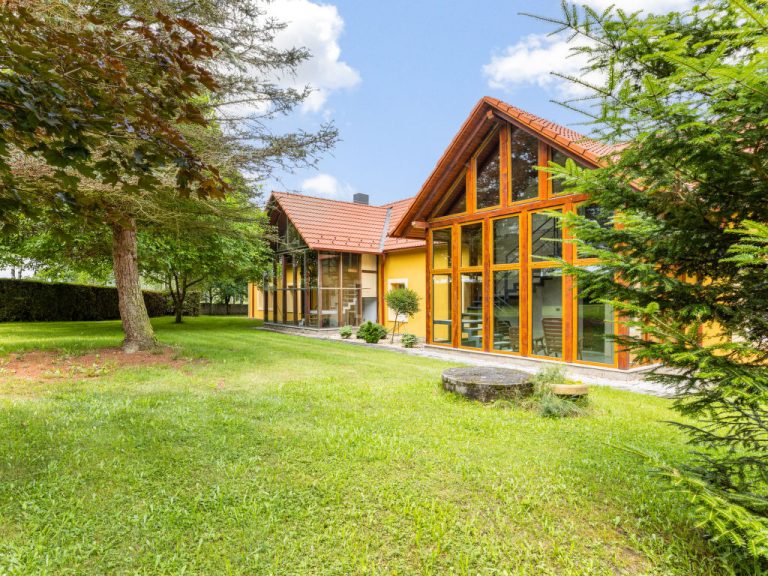 Bzí | Boeken bij Flickmyhouse