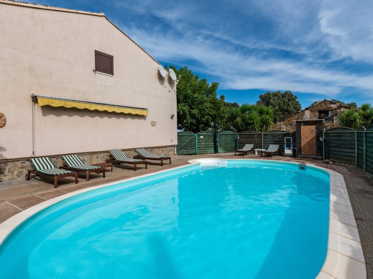 Villa Volpajola | Boeken bij Flickmyhouse