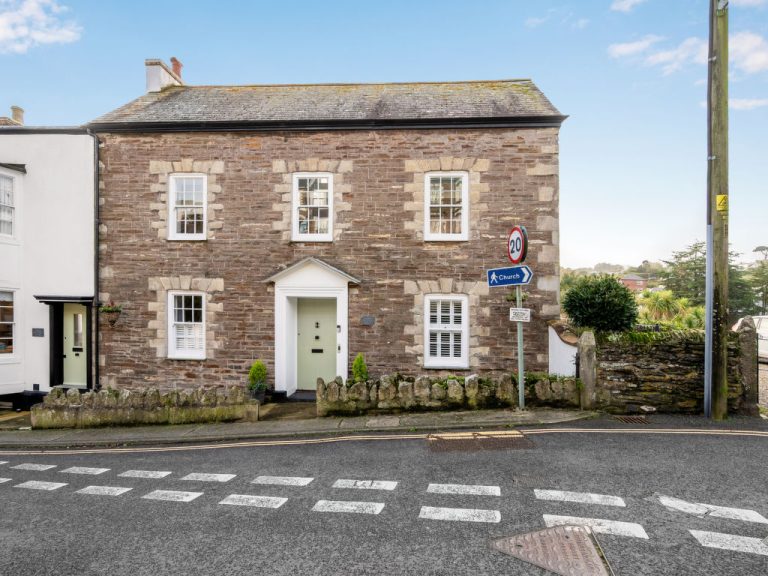 Cherry Orchard House | Boeken bij Flickmyhouse