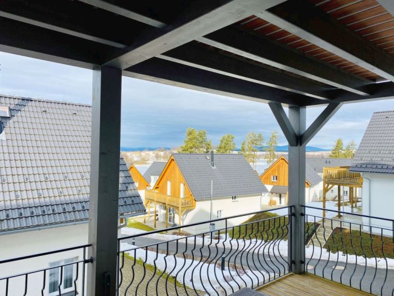 Lakeside Village 5 | Boeken bij Flickmyhouse