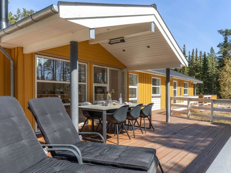 "Arndis" - 600m from the sea | Boeken bij Flickmyhouse