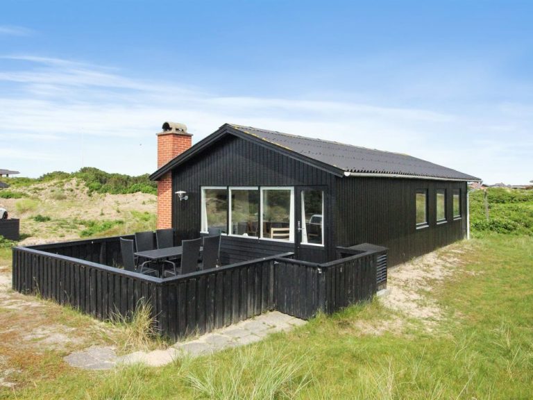 "Terhi" - 200m from the sea | Boeken bij Flickmyhouse