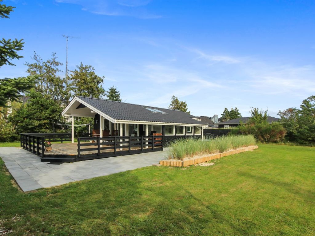 "Hildegarde" - 900m from the sea | Boeken bij Flickmyhouse